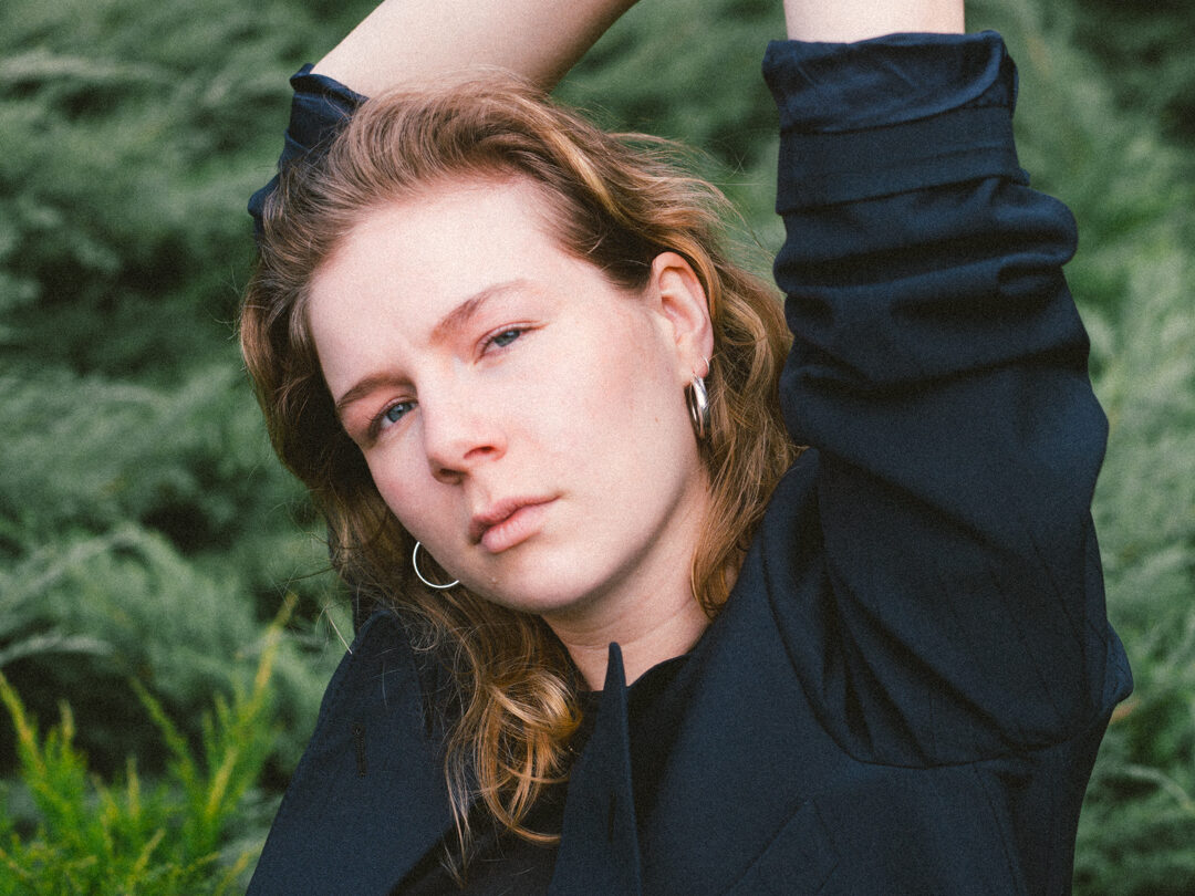 MIT “WILD WOMAN” FORMULIERT AVA FINA SELBSTVERTRAUEN NEU – LEISE BEGINNEND, LANGE NACHHALLEND